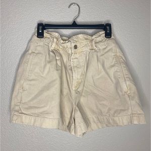 Zara Khaki Off-White High-Waisted Utility Mom Shorts / Size 8 (Medium)
